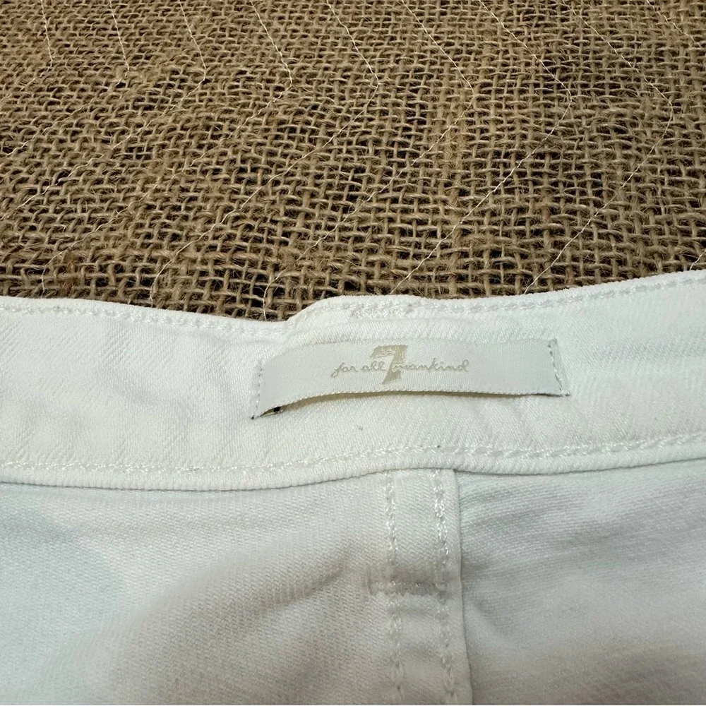 7 FOR ALL MANKIND‎ S-29 HIGH WAIST SHORT RAW HEM WHITE CUT OFF SHORTS 🤍